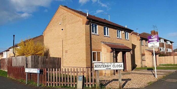 2 Bedroom Semi-Detached House For Sale In Austerby Close, Bourne, PE10