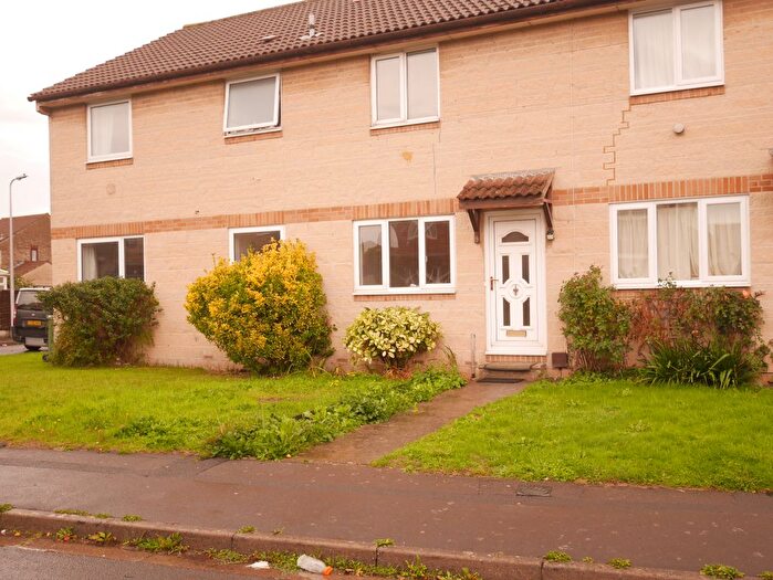 2 Bedroom Semi-Detached House To Rent In Roebuck Close, Worle, Weston-Super-Mare, BS22