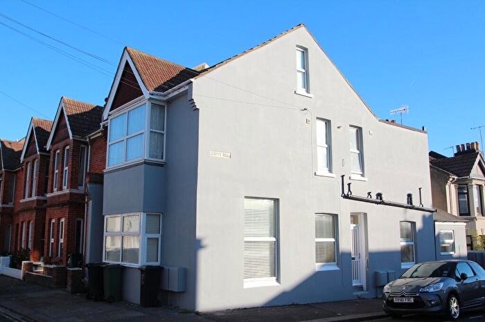 2 Bedroom Flat To Rent In Payne Avenue, Hove, BN3