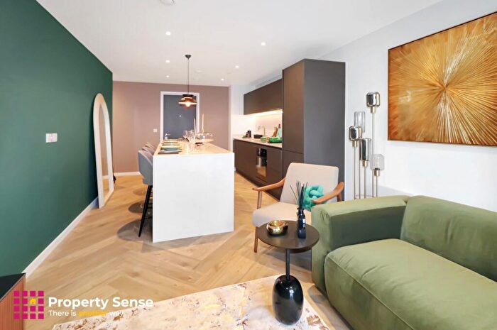 2 Bedroom Apartment To Rent In Swan Street House, Manchester, M4