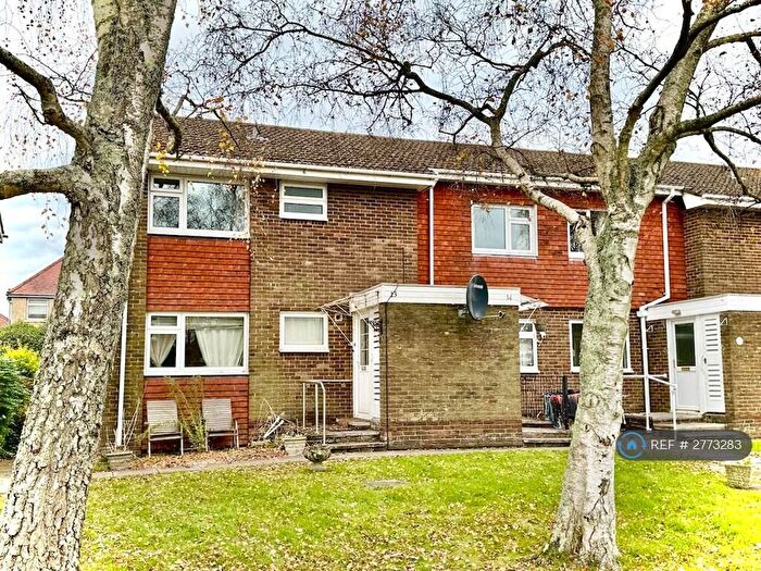 2 Bedroom Maisonette To Rent In Lincoln Court, Southampton, SO15