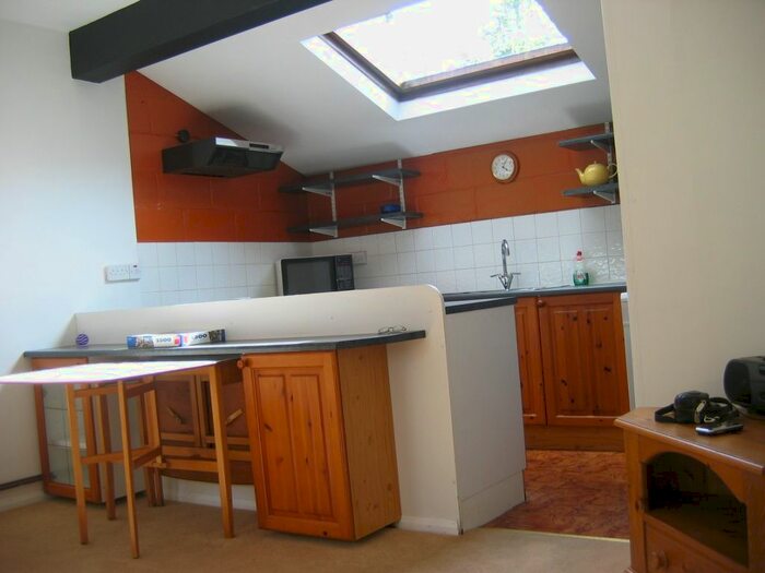 2 Bedroom Flat To Rent In Magdalen Road, Oxford, OX4