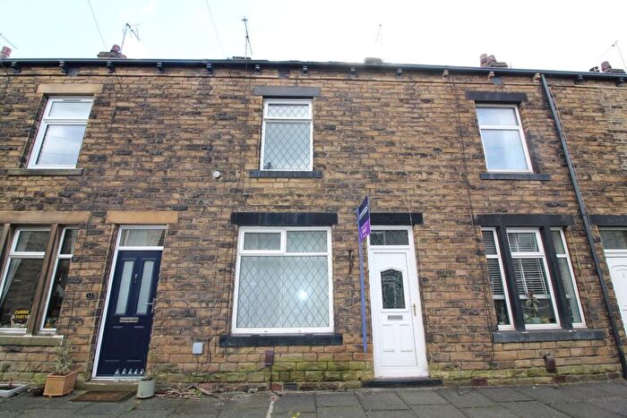 3 Bedroom Terraced House To Rent In Oakroyd Mount, Pudsey, Leeds, LS28