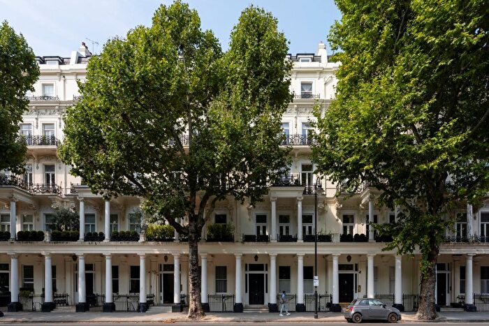 4 Bedroom Flat To Rent In Queen's Gate, London, SW7