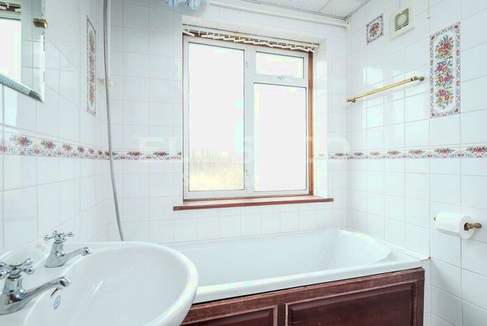 3 Bedroom Semi-Detached House For Sale In Woodstock Close, Stanmore, Middlesex, HA7