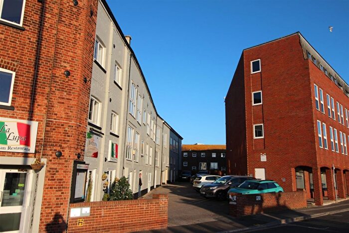 2 Bedroom Flat To Rent In The Quay, Poole, BH15