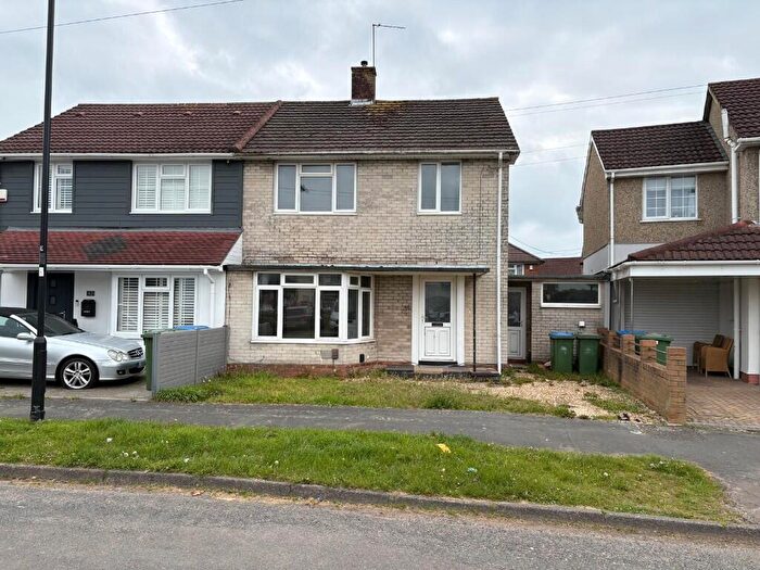 3 Bedroom Semi Detached House To Rent In Teme Crescent, Southampton, Hampshire, SO16