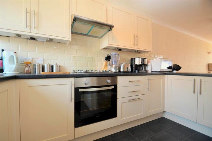 3 Bedroom End Of Terrace House To Rent In Ascot Road, Gravesend DA12