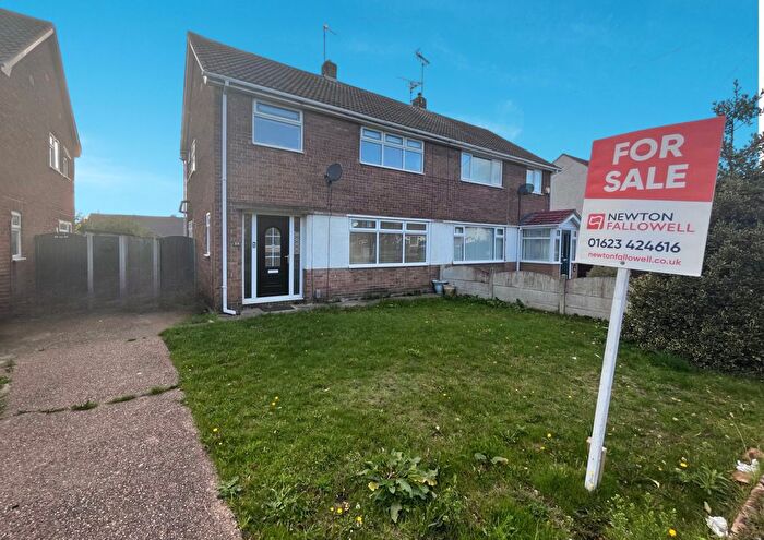 3 Bedroom Semi-Detached House For Sale In Gorseway, Clipstone Village, NG21