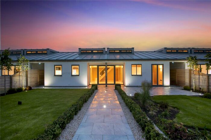 5 Bedroom Equestrian Facility For Sale In Hogshaw Farm Barns, Hogshaw, Buckingham, MK18