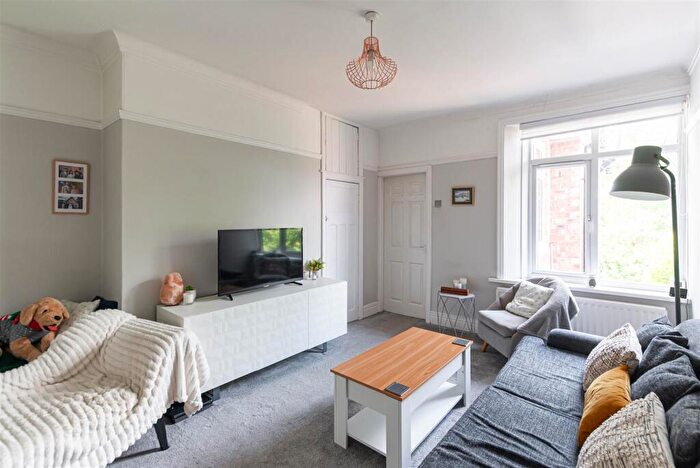 3 Bedroom Flat To Rent In St. Albans Crescent, Heaton, Newcastle Upon Tyne, NE6