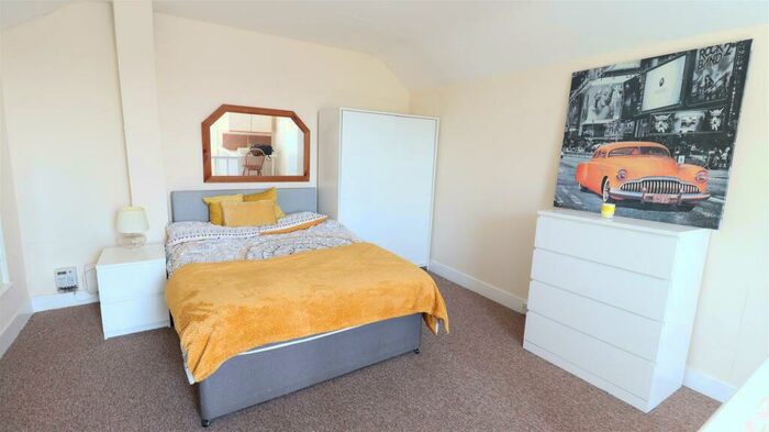 Studio To Rent In Bedford Road, Reading, RG1