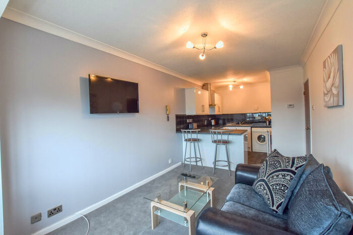 1 Bedroom Flat To Rent In Brandling Court, Jesmond, NE2