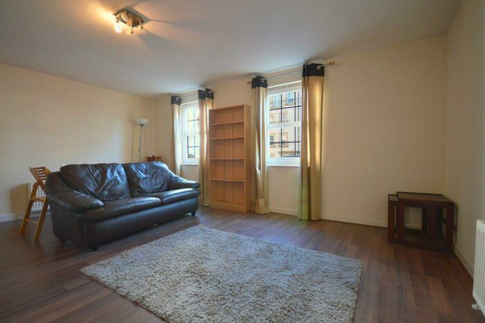 2 Bedroom Flat To Rent In Spacious, Bedroom Flat With En Suite Access And Resident Parking In Dalry - Available Soon, EH11