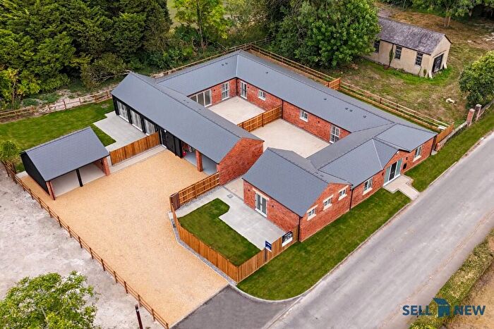 4 Bedroom Detached House For Sale In **Stamp Duty Paid! Single Storey Barn Style Home**Model Farm, Hexton, SG5