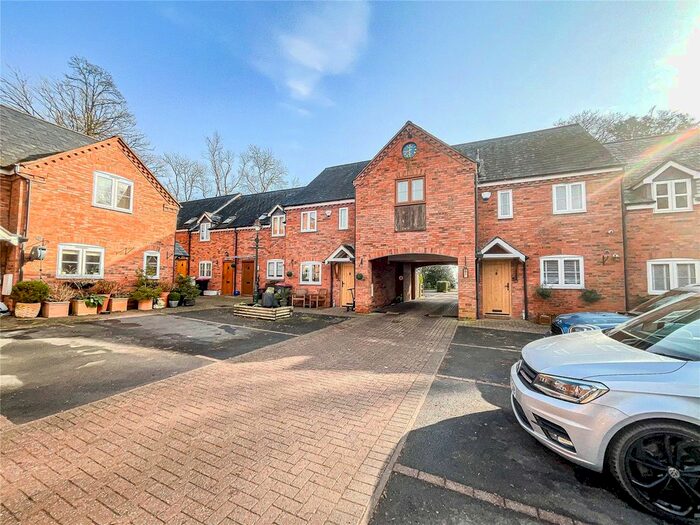 2 Bedroom Maisonette For Sale In Sadlers Meadow, Over Whitacre, Coleshill, Birmingham, B46