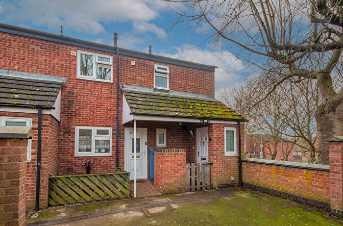 1 Bedroom Flat For Sale In Nest Farm Crescent, Wellingborough, NN8