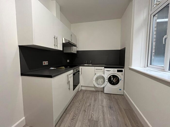 4 Bedroom Apartment To Rent In Westover Road, Bournemouth, BH1