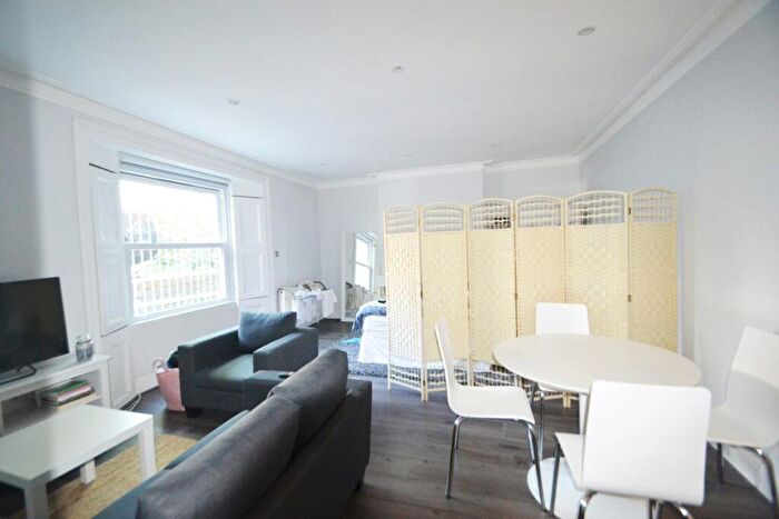 Studio To Rent In Holloway, N7