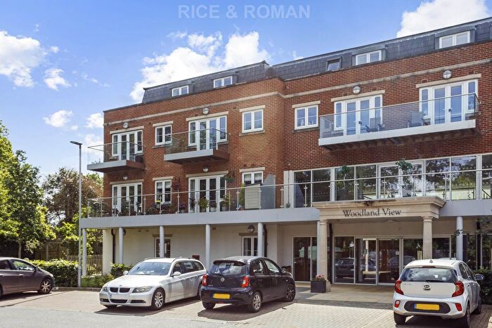2 Bedroom Flat For Sale In Rise Road, Ascot, SL5