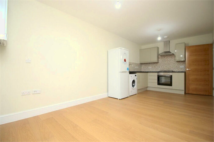 1 Bedroom Flat To Rent In High Road, North Finchley, N12