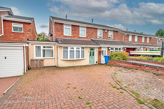 4 Bedroom Semi Detached House For Sale In Viscount Road, Burntwood, WS7