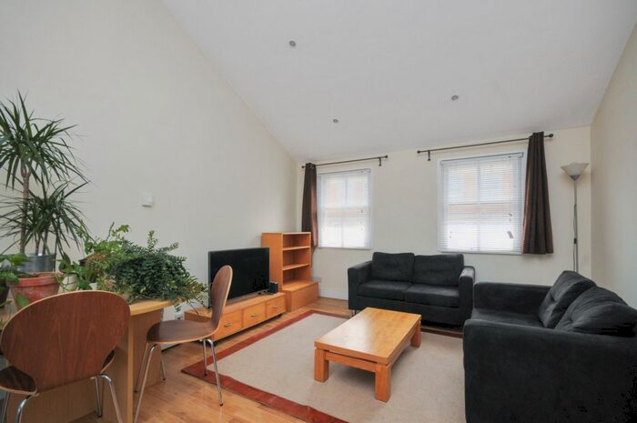 2 Bedroom Flat To Rent In Wandsworth High Street, Wandsworth, SW18