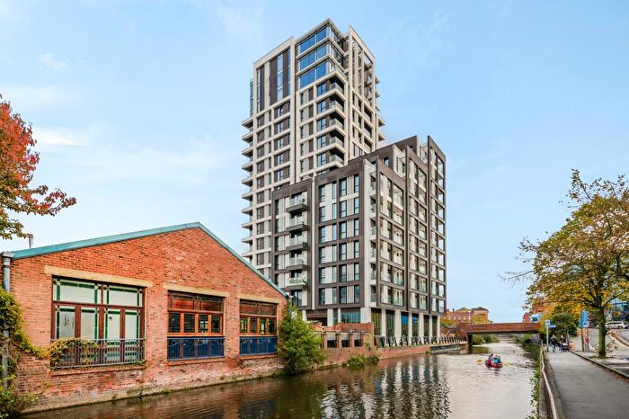 2 Bedroom Maisonette To Rent In Verto, Kings Road, RG1