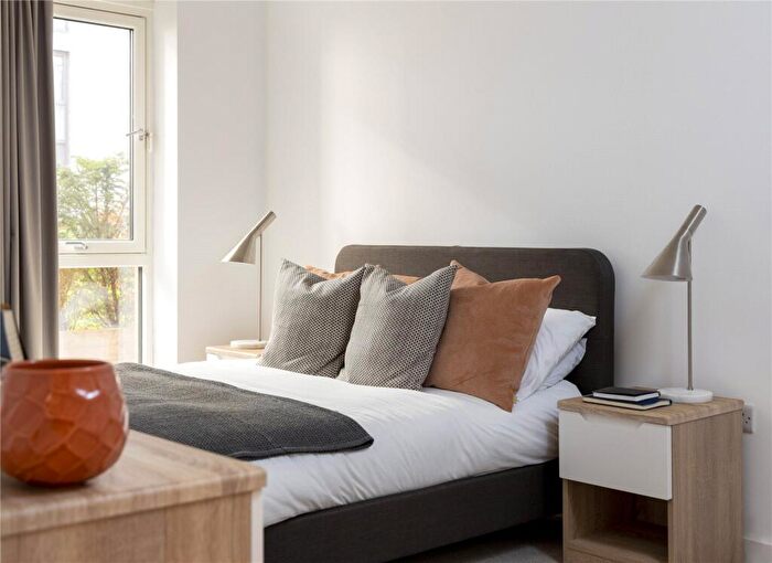 1 Bedroom Apartment To Rent In Exchange Square, The Priory Queensway, Birmingham, West Midlands, B4