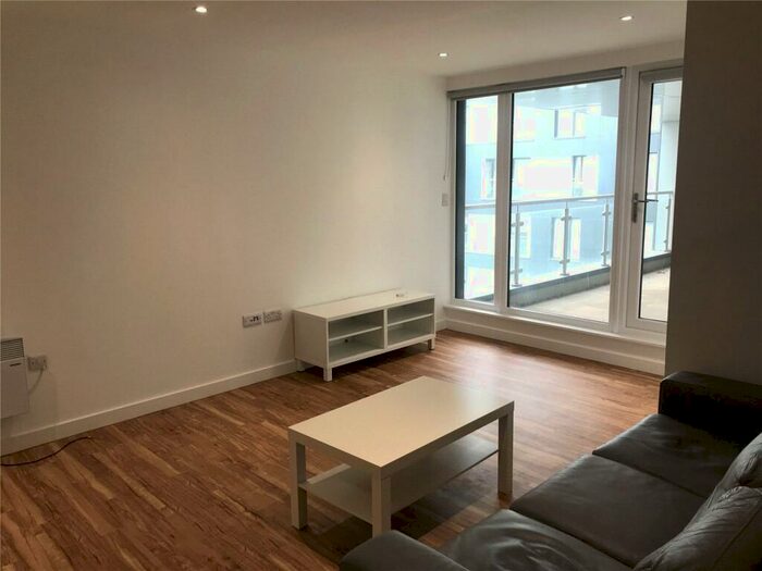 2 Bedroom Flat To Rent In The Exchange, Elmira Way, Salford Quays, Greater Manchester, M5