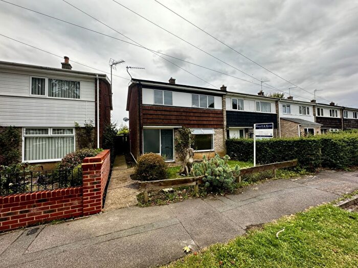 4 Bedroom Semi-detached House To Rent In Apthorpe Way, Cambridge, CB4