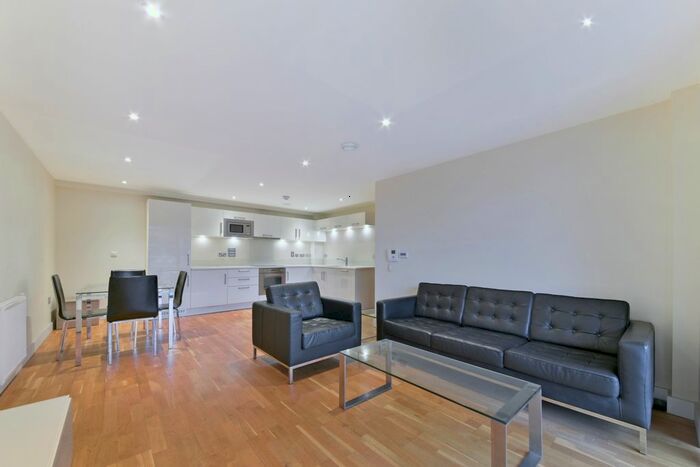 2 Bedroom Flat To Rent In Arc House, Tanner Street, Tower Bridge, SE1