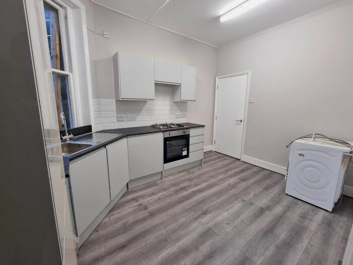 2 Bedroom Flat To Rent In Essendine Road, Maida Vale, London, W9