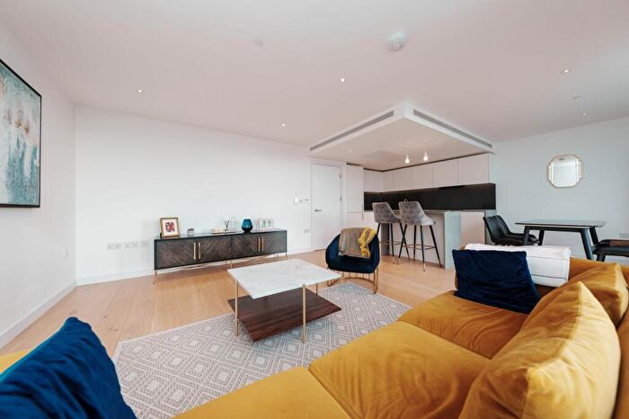 2 Bedroom Flat To Rent In Landmark Pinnacle, Marsh Wall, E14