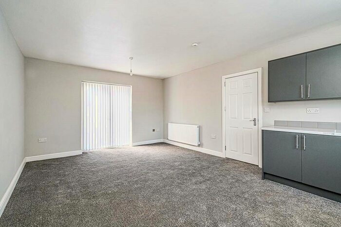 2 Bedroom Flat To Rent In Pearson Street, Brierley Hill, DY5