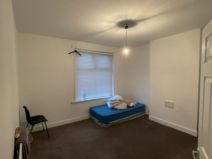 2 Bedroom Terraced House To Rent In Oakley Road, Leicester, LE5