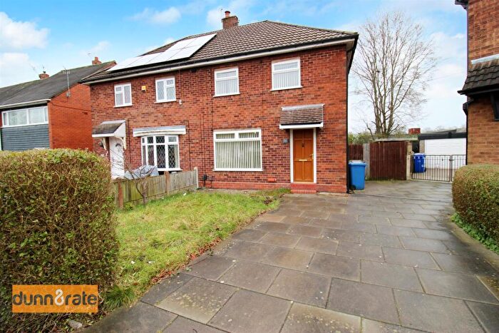 3 Bedroom Semi-Detached House For Sale In Ashfield Square, Berryhill, Stoke-On-Trent, ST2