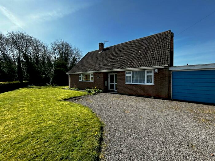 3 Bedroom Detached Bungalow To Rent In Overton Road, Ibstock, LE67