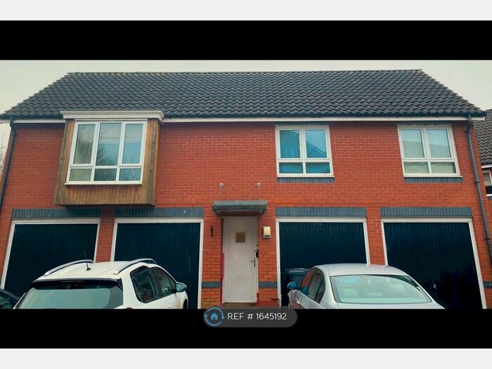 2 Bedroom Flat To Rent In Norton Farm Road, Bristol, BS10