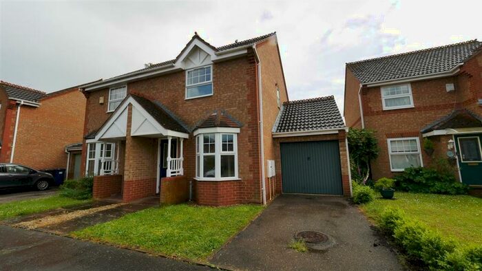 2 Bedroom Semi-Detached House To Rent In Lodge Close, Huntingdon, PE29