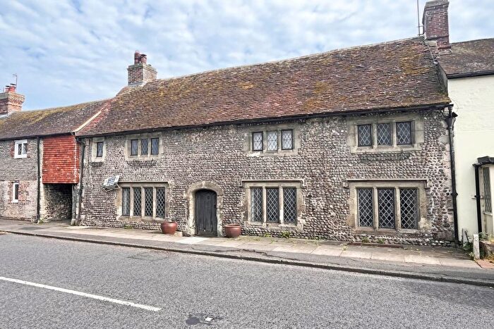 6 Bedroom Property For Sale In High Street, Pevensey, BN24