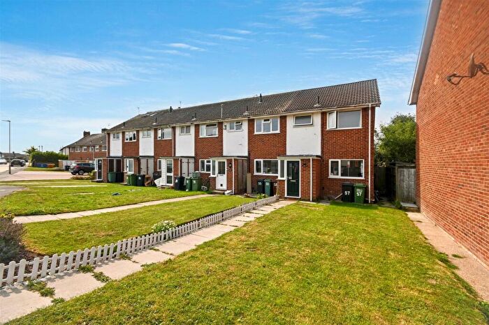 3 Bedroom End Of Terrace House For Sale In Wilton Avenue, Eastbourne, BN22