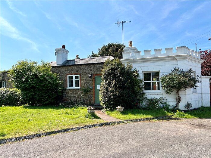 3 Bedroom Bungalow For Sale In Chinthurst Lane, Shalford, Guildford, Surrey, GU4