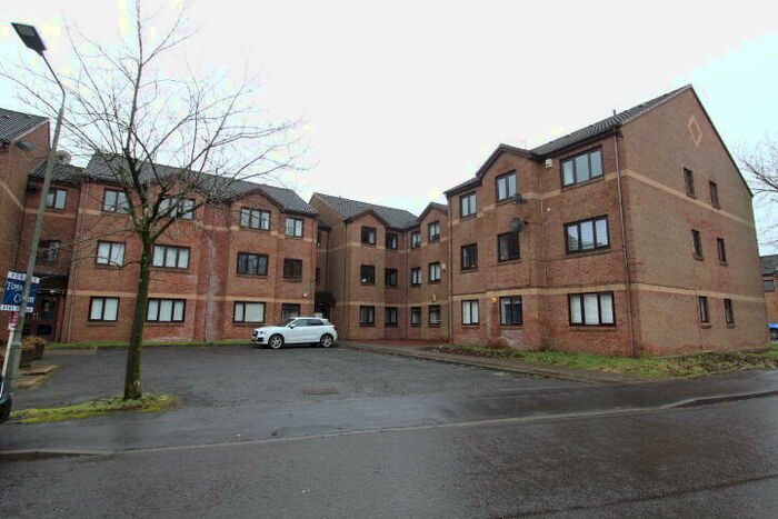 2 Bedroom Flat To Rent In Mahon Court, /, Moodiesburn, G69