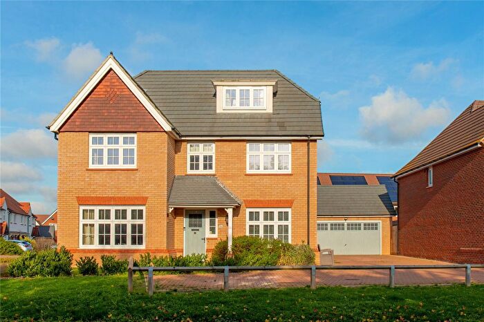 5 Bedroom Detached House For Sale In St. Edmunds Way, Hauxton, Cambridge, Cambridgeshire, CB22