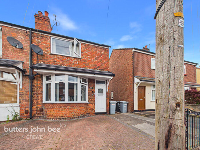 3 Bedroom Semi Detached House For Sale In Stoneley Avenue, Crewe, CW1