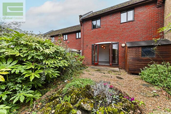 2 Bedroom Mews To Rent In Riverside Mews, Path, London, CR0