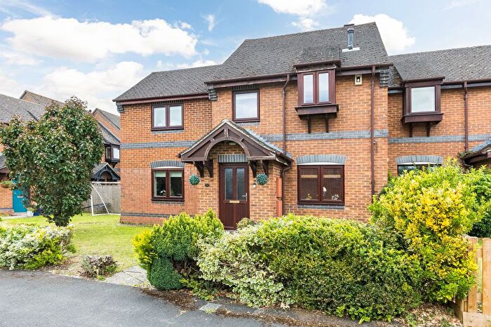 3 Bedroom Semi-Detached House For Sale In Anson Close, Marcham, OX13
