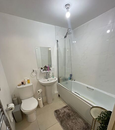 2 Bedroom Flat To Rent In Blackweir Terrace, Cathays, Cardiff, CF10