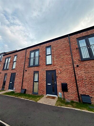 3 Bedroom Terraced House To Rent In Stan Mellor Close, Salford, M6